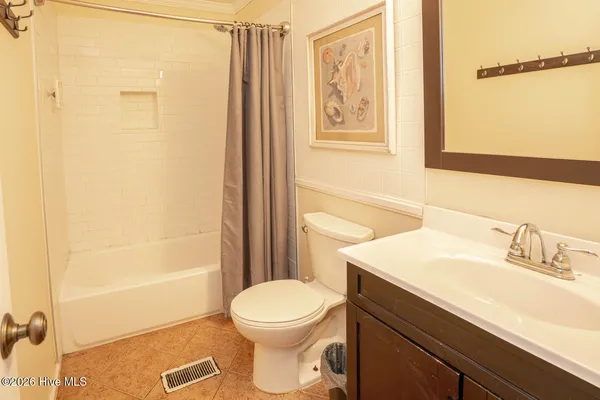 $192,500 | 4505 North Kings Highway, Unit D9, Myrtle Beach, SC 29577