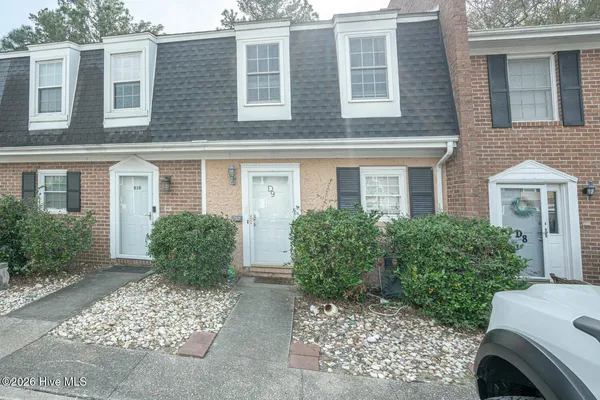$192,500 | 4505 North Kings Highway, Unit D9, Myrtle Beach, SC 29577