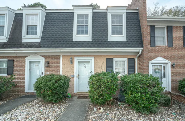 $192,500 | 4505 North Kings Highway, Unit D9, Myrtle Beach, SC 29577