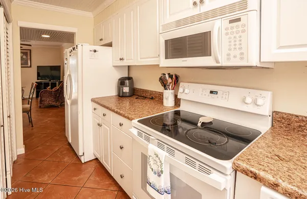 $192,500 | 4505 North Kings Highway, Unit D9, Myrtle Beach, SC 29577