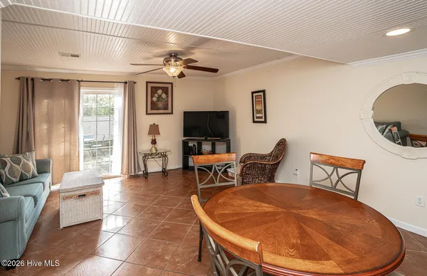 $192,500 | 4505 North Kings Highway, Unit D9, Myrtle Beach, SC 29577