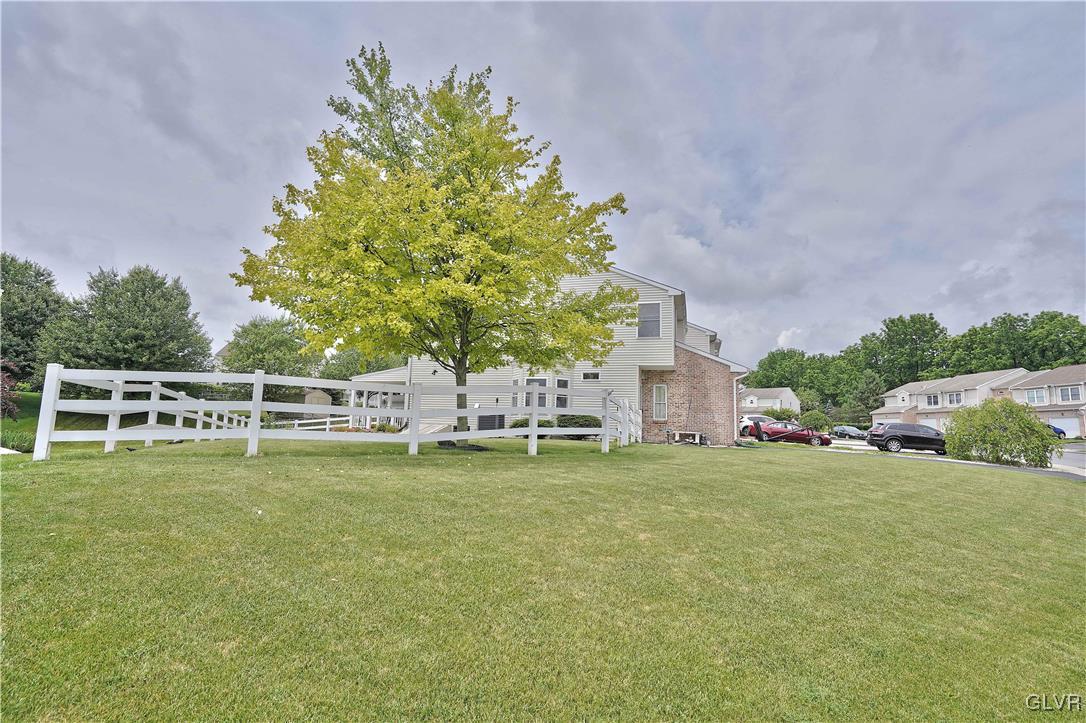 1271 Old Gate Road Northampton, PA 18067 - Photo 2 of 28 Gallery Image 2