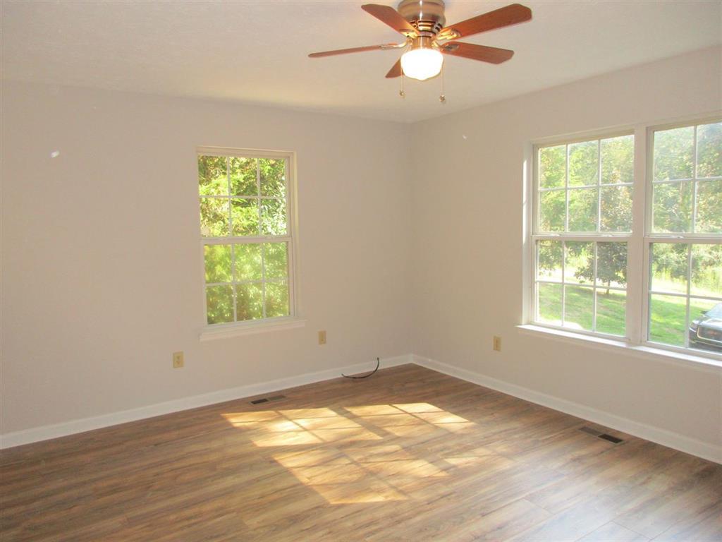 220 Hicks Road Decatur, TN 37322 - Photo 2 of 11 2