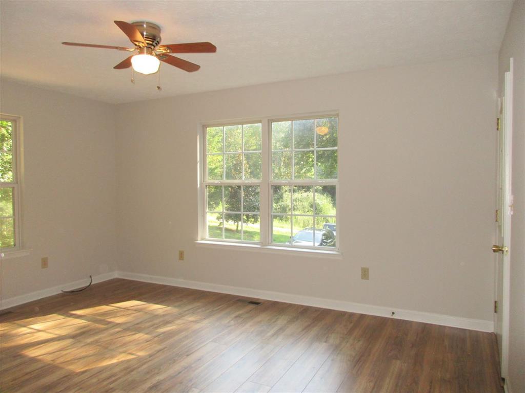 220 Hicks Road Decatur, TN 37322 - Photo 3 of 11 3