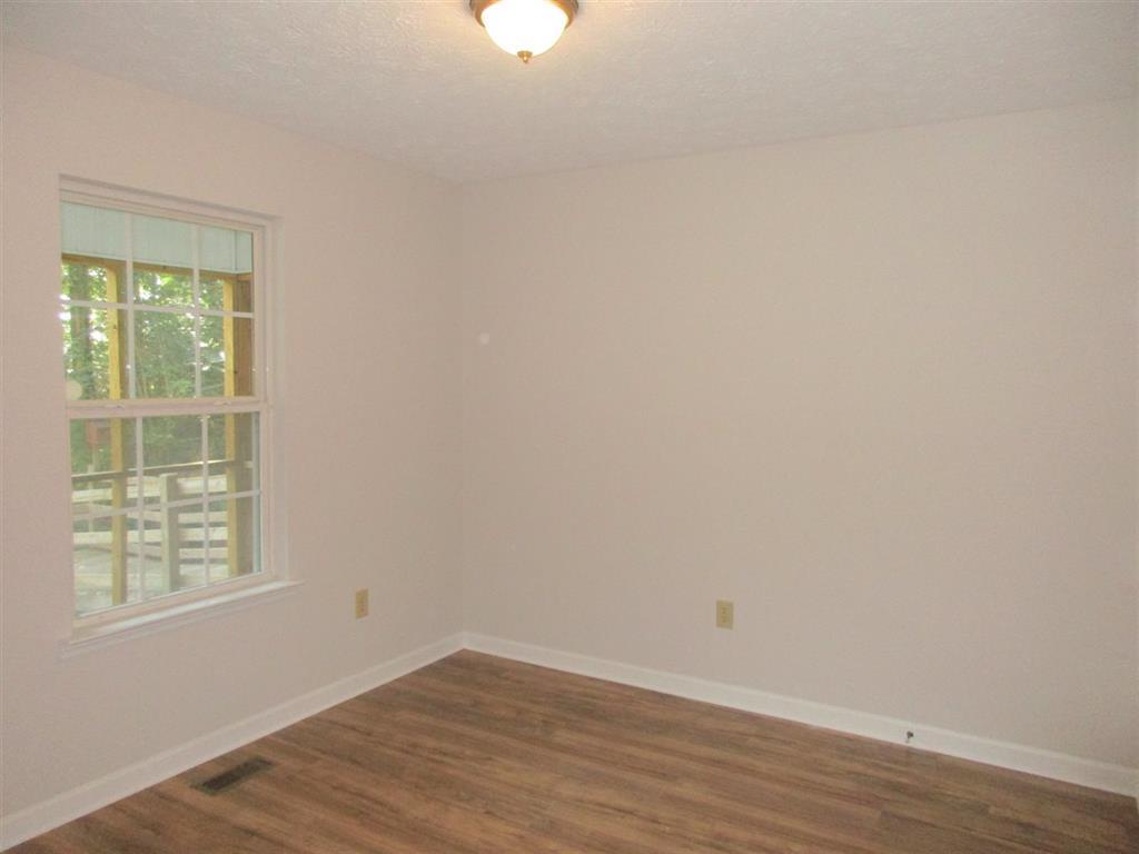 220 Hicks Road Decatur, TN 37322 - Photo 7 of 11 7