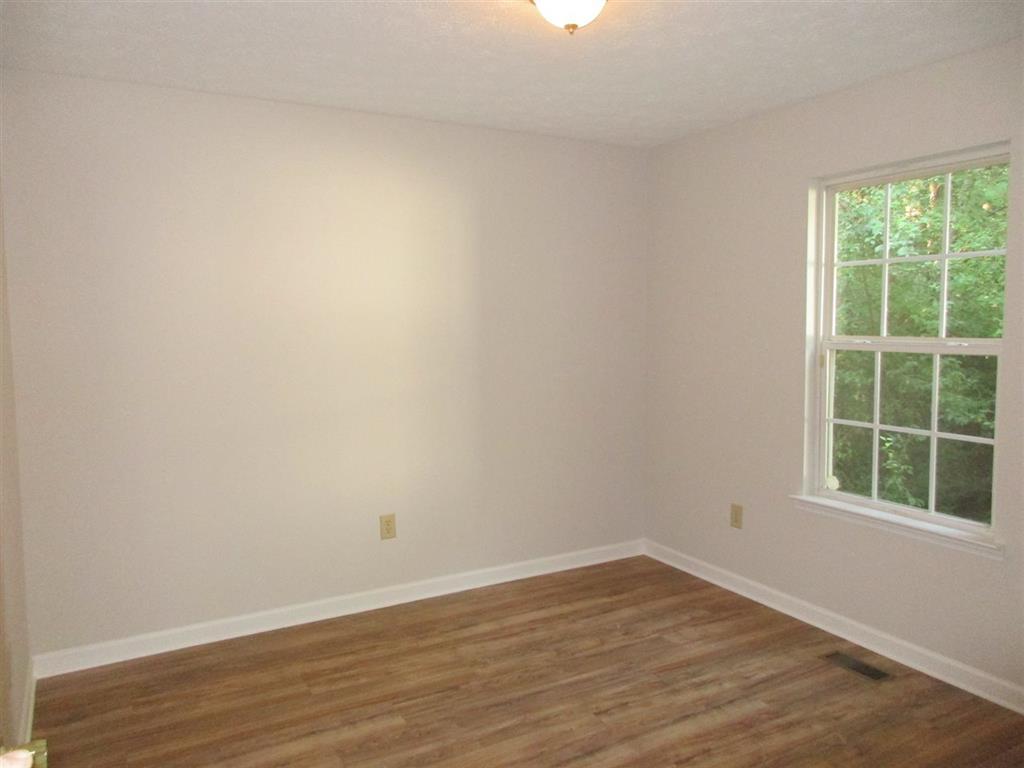 220 Hicks Road Decatur, TN 37322 - Photo 8 of 11 8