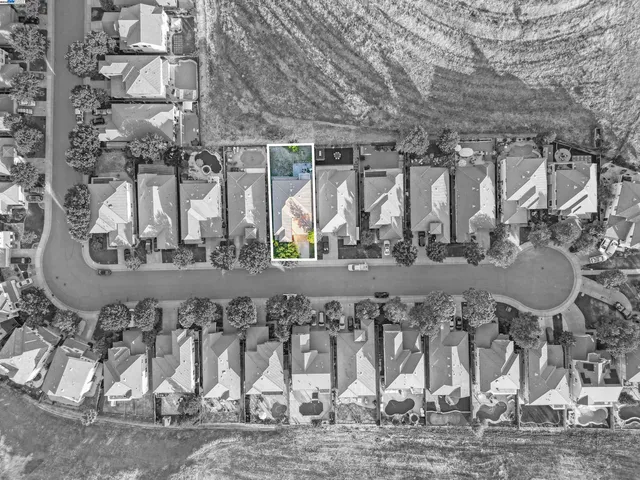 $399,999 | 9516 Sarazen Court, Patterson, CA 95363