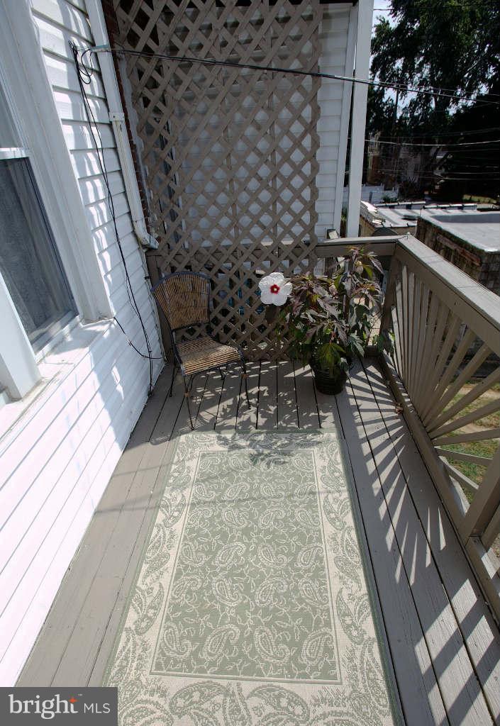 4214 Falls Road Baltimore, MD 21211 - Photo 27 of 29 DECK THE WIDTH OF HOUSE