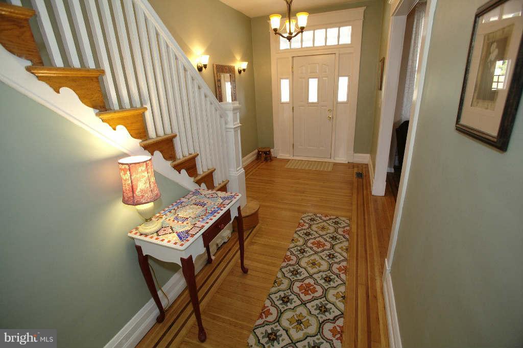4214 Falls Road Baltimore, MD 21211 - Photo 6 of 29 ENTRY HALL