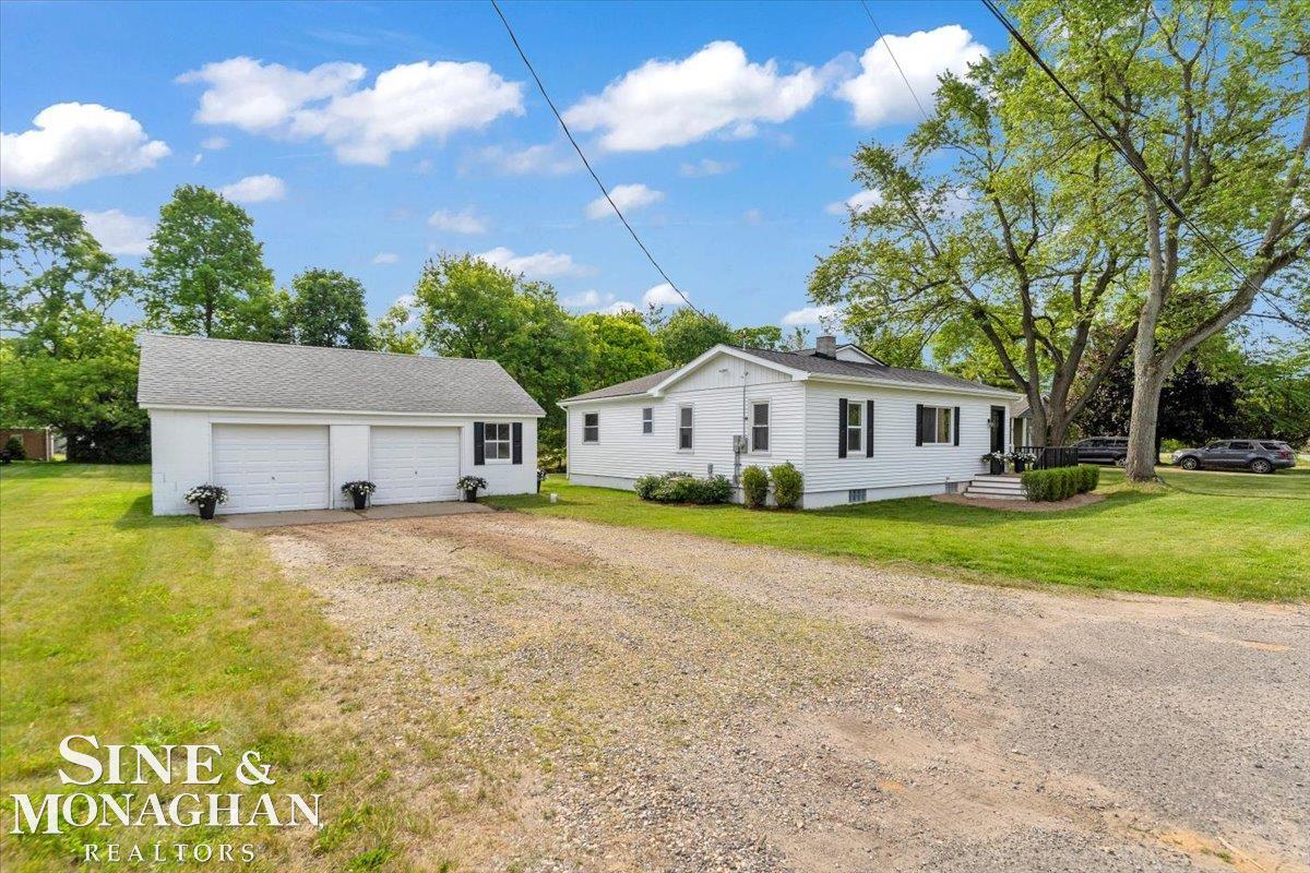 985 Fairledge Street Lake Orion, MI 48362 - Photo 23 of 40 50210387-b3d450e5-39cd-4e43-bb4e-c5d3a2eeb411.JPG