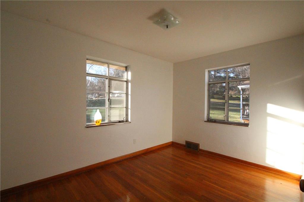 4746 Gardenville Road Baldwin, PA 15236 - Photo 9 of 16 Gallery Image 9