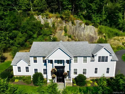 $1,325,000 | 260 Mill River Road, Chappaqua, NY 10514