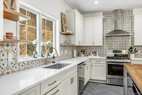 $1,325,000 | 260 Mill River Road, Chappaqua, NY 10514