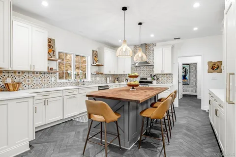 $1,325,000 | 260 Mill River Road, Chappaqua, NY 10514