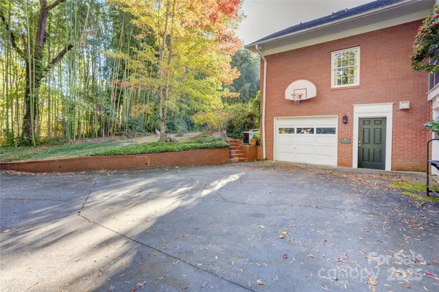 a view of a house with a outdoor space