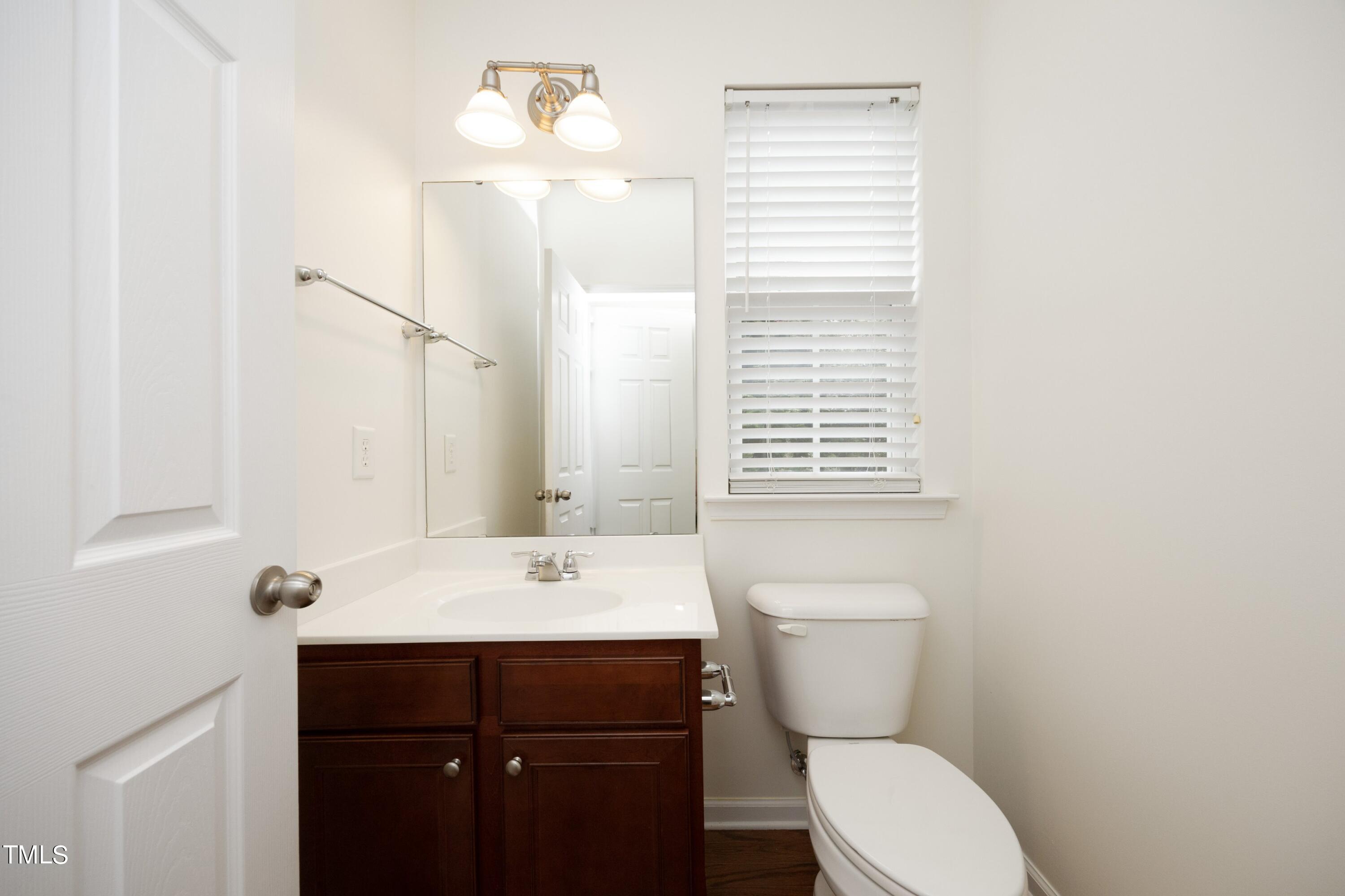 2502 Silverpalm Street Raleigh, NC 27612 - Photo 9 of 29 13HalfBath
