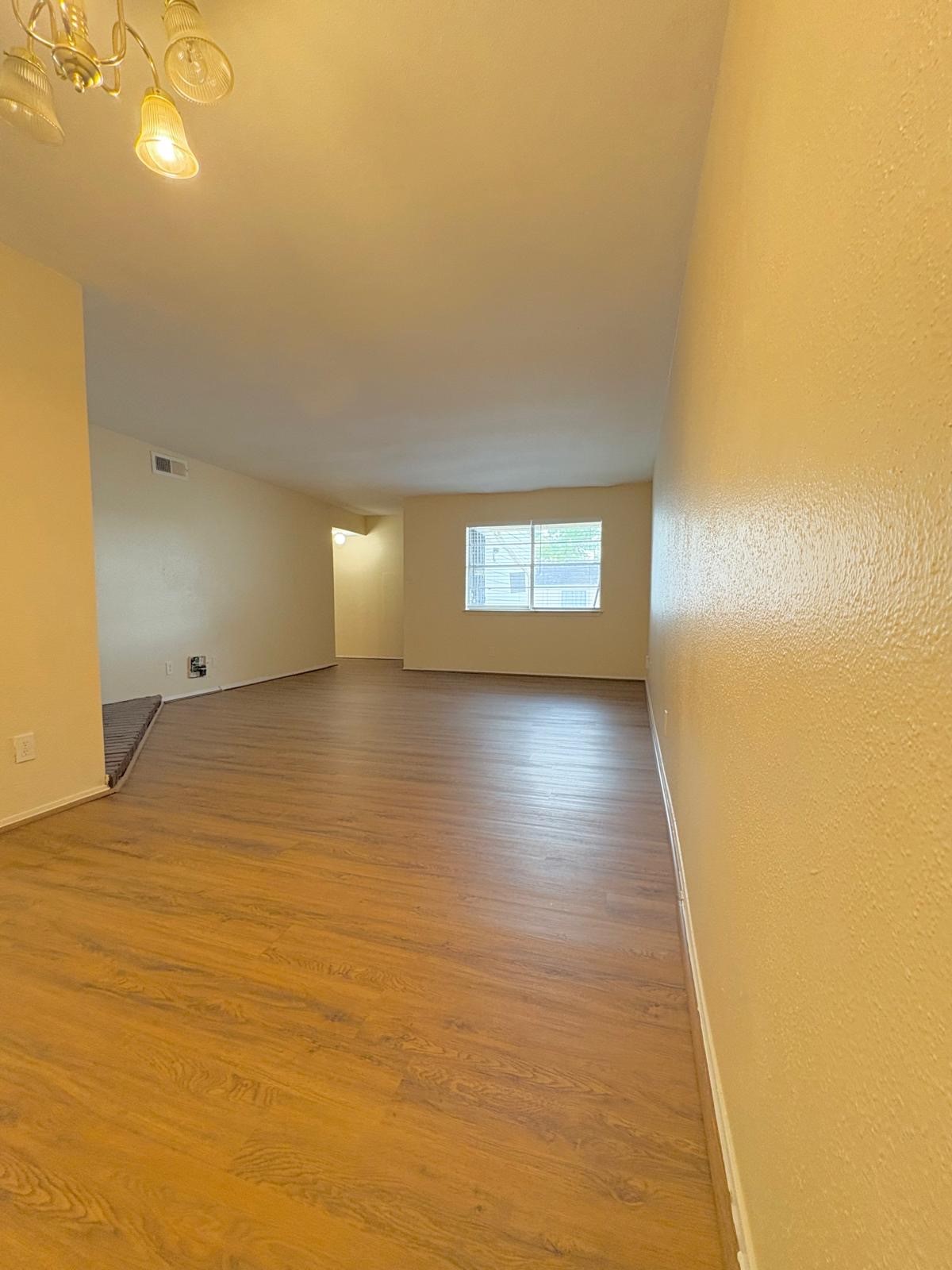 6200 West Tidwell Road, Unit 606 Houston, TX 77092 - Photo 15 of 24 a view of room and window