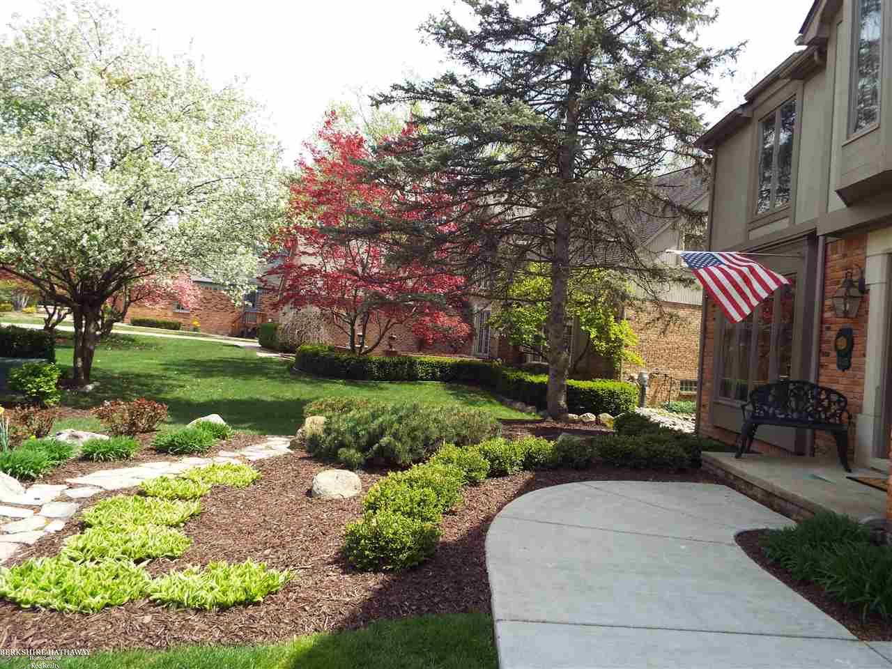 1415 Springwood Lane Rochester Hills, MI 48309 - Photo 5 of 68