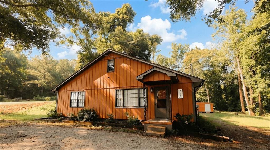 218 East Bonacre Road Cataula, GA 31804 - Photo 2 of 36 a view of a house with a yard