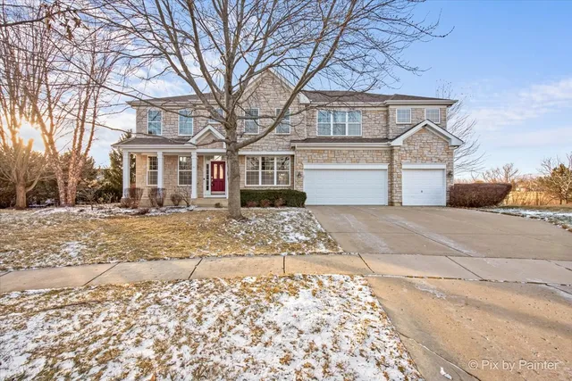 $734,500 | 7 Birchwood Court, Lake In The Hills, IL 60156
