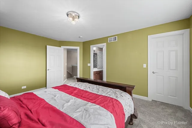 $734,500 | 7 Birchwood Court, Lake In The Hills, IL 60156