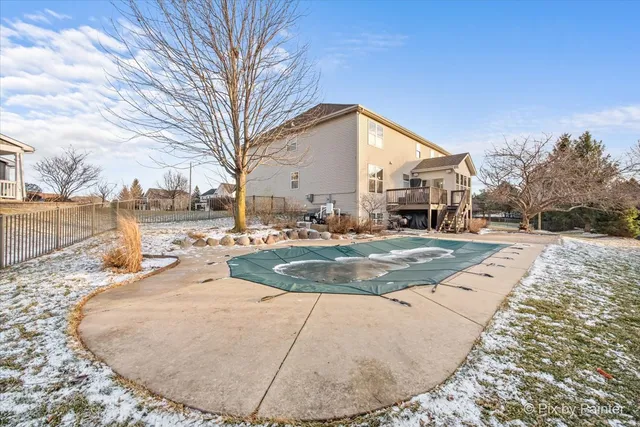 $734,500 | 7 Birchwood Court, Lake In The Hills, IL 60156