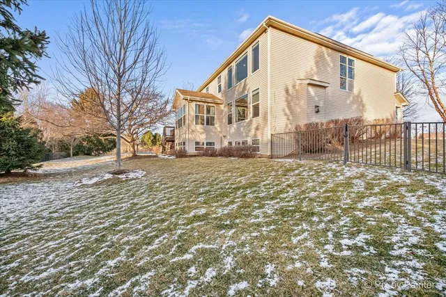 $734,500 | 7 Birchwood Court, Lake In The Hills, IL 60156