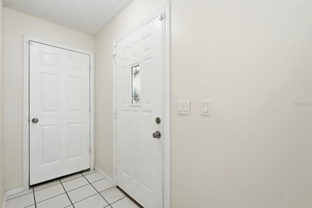 550 Locust Street Port Orange, FL 32127 - Photo 3 of 37