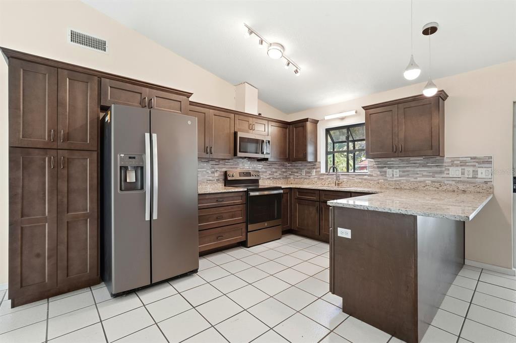 550 Locust Street Port Orange, FL 32127 - Photo 10 of 37