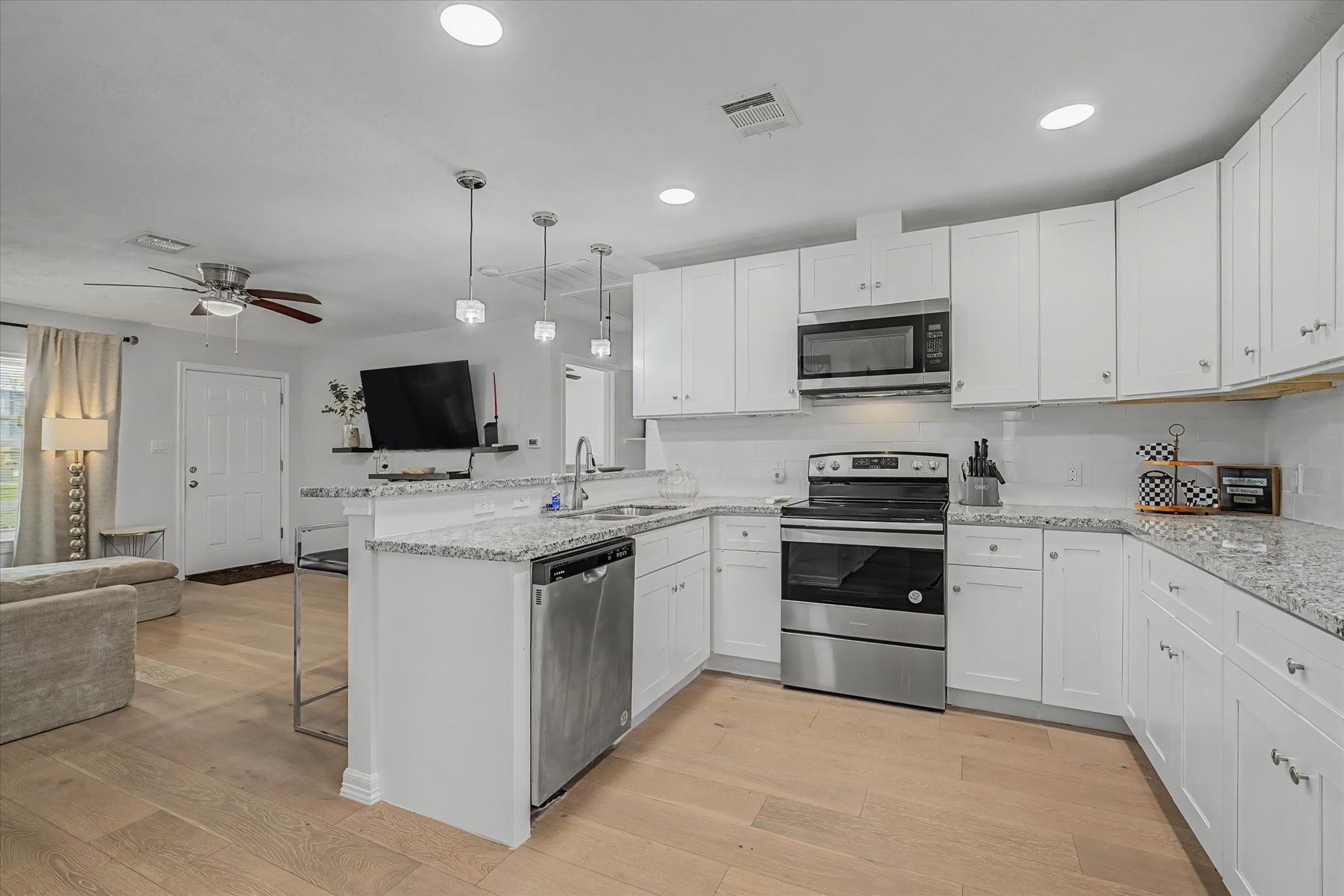 6834 New York Street Houston, TX 77021 - Photo 8 of 39