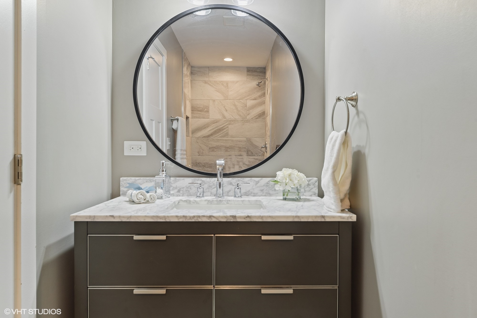 2064 Palatine Road Inverness, IL 60067 - Photo 8 of 17