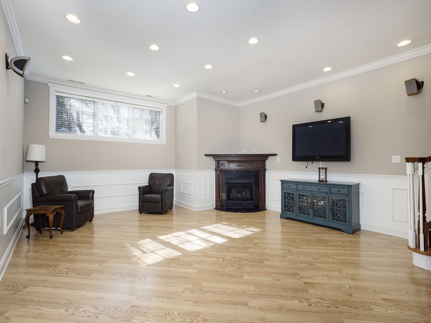 910 West Roscoe Street, Unit 1 Chicago, IL 60657 - Photo 13 of 13 a living room with furniture and a flat screen tv