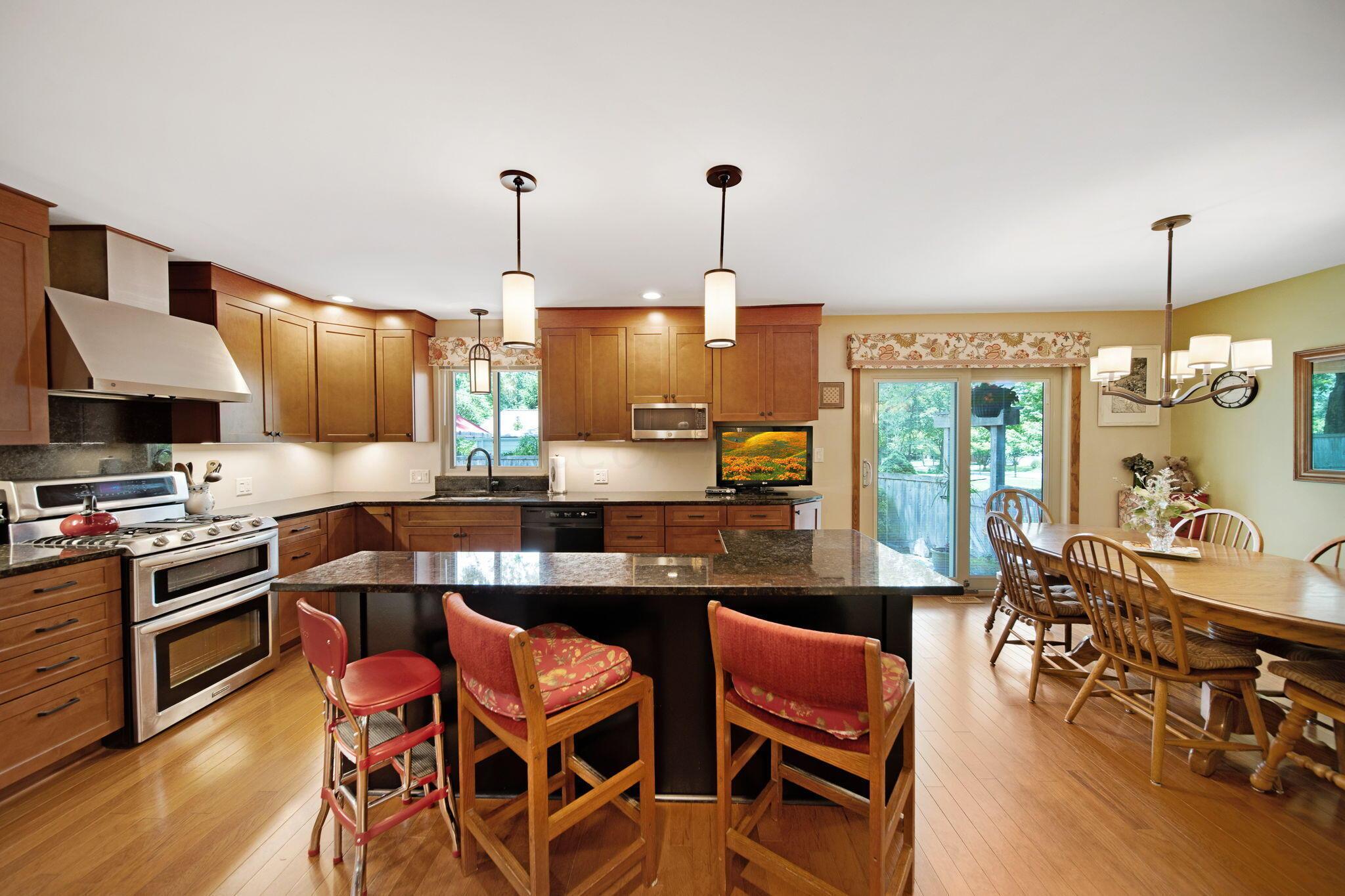 2439 Middlesex Road Columbus, OH 43220 - Photo 16 of 61 15-web-or-mls-016--FULL