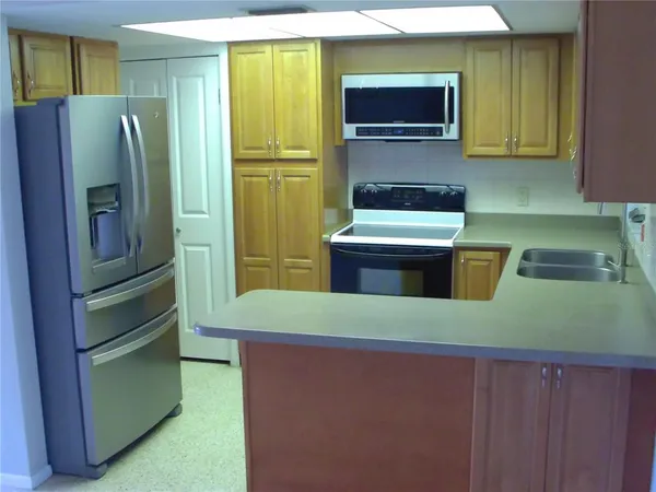 $2,200 | 42 Catalina Drive, DeBary, FL 32713