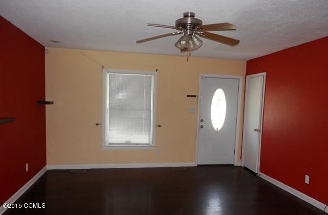 2512 Country Club Road Jacksonville, NC 28546 - Photo 2 of 9 P7291136 (Copy)