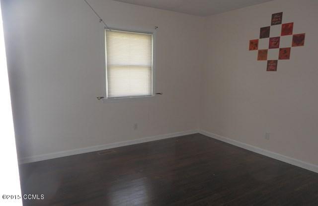 2512 Country Club Road Jacksonville, NC 28546 - Photo 6 of 9 P7291142 (Copy)