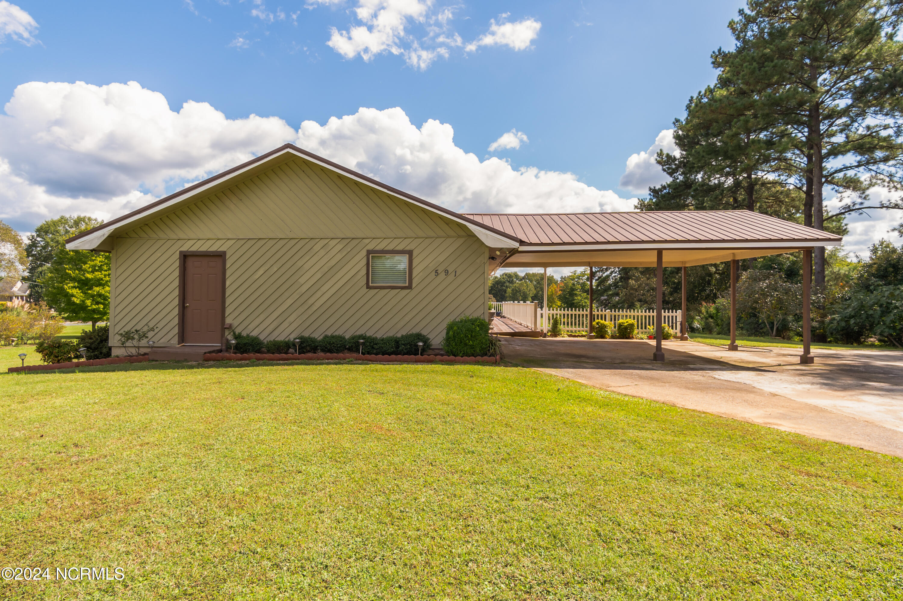 591 Harbor Road Norwood, NC 28128 - Photo 6 of 78 591 Harbor -6