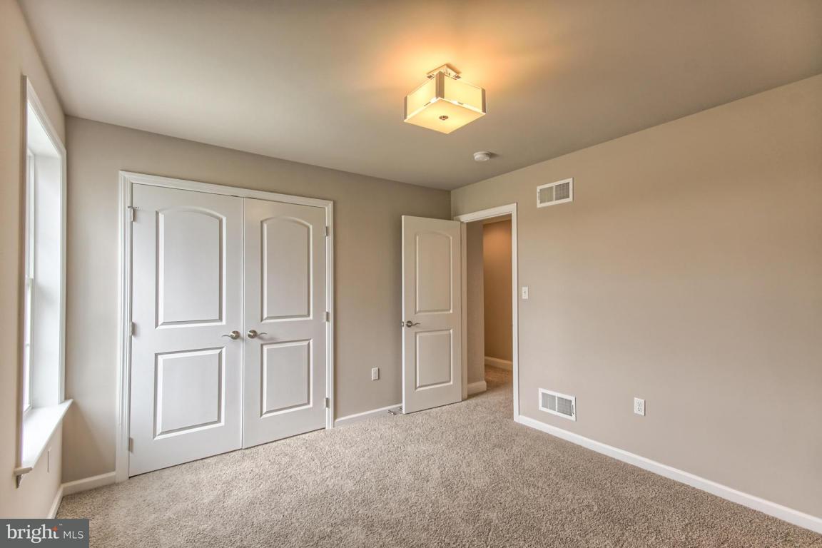 340 Ecker Drive, Unit 33 Lititz, PA 17543 - Photo 17 of 21