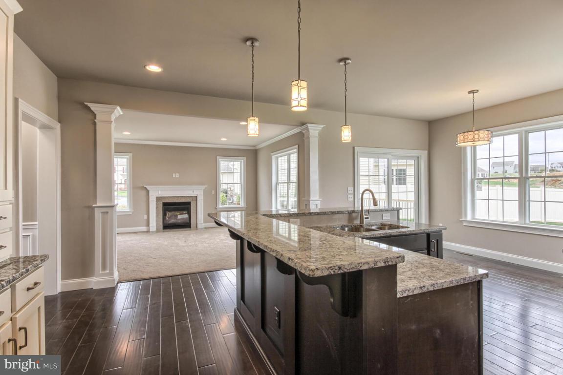 340 Ecker Drive, Unit 33 Lititz, PA 17543 - Photo 4 of 21