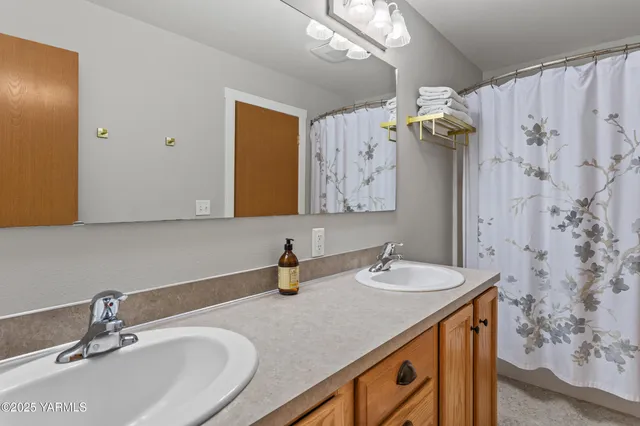 $435,000 | 150 Solar Lane, Yakima, WA 98901