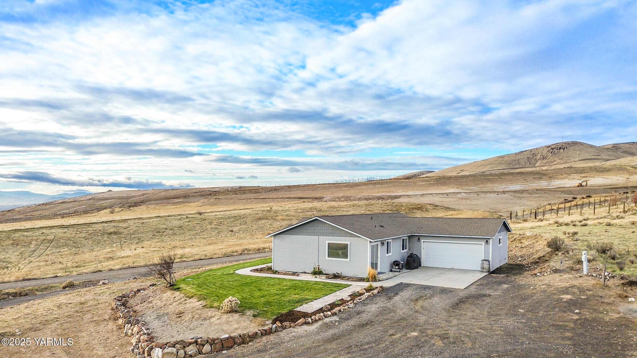 150 Solar Lane Yakima, WA 98901 - Photo 26 of 27 a view of house with ocean view