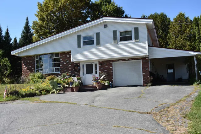 $475,000 | 623 Vail Drive, Lyndon, VT 05851