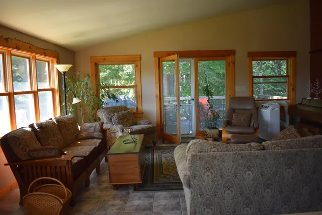 $475,000 | 623 Vail Drive, Lyndon, VT 05851