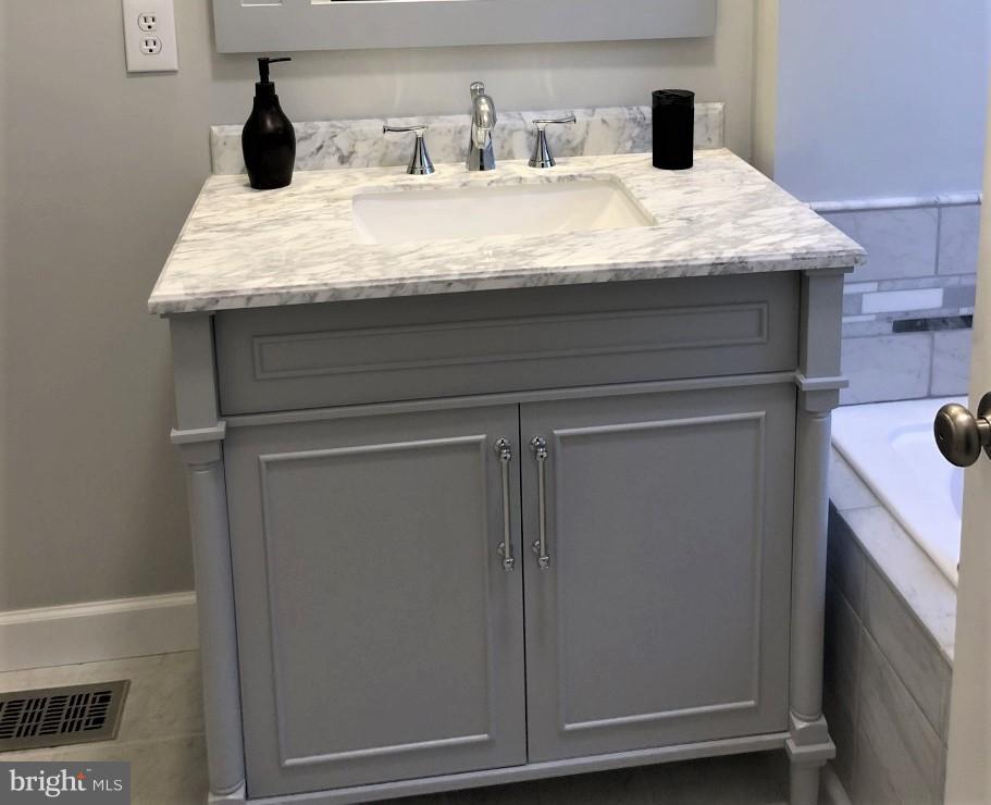 3221 Escapade Circle Riva, MD 21140 - Photo 16 of 25 Gallery Image 16