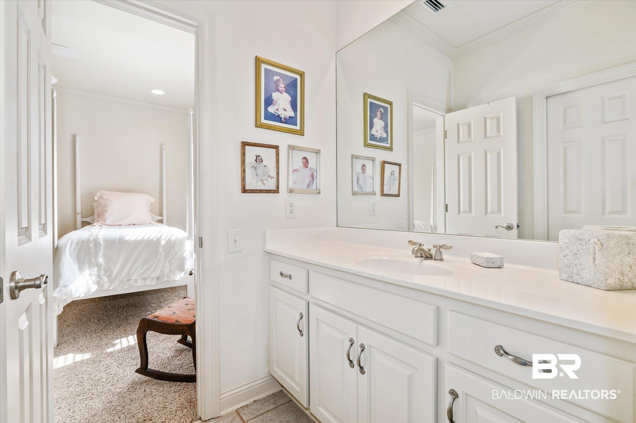 3963 Wimbledon Park Mobile, AL 36608 - Photo 43 of 51 Bathroom with crown molding and vanity