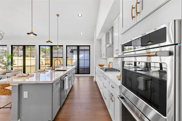 $899,900 | 1044 Southwest 120th Drive, Gainesville, FL 32607