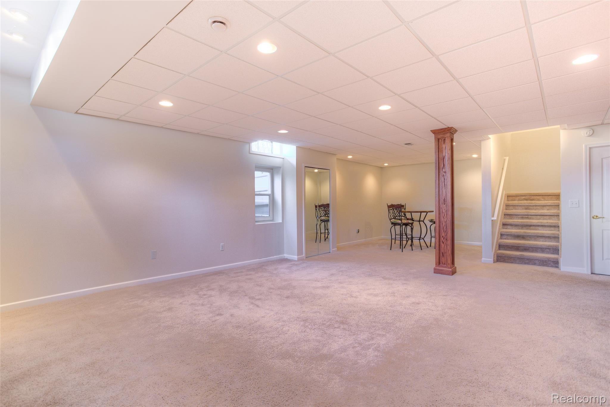 702 Panorama Drive Rochester, MI 48306 - Photo 57 of 77 702 panorama interiors (36).jpg