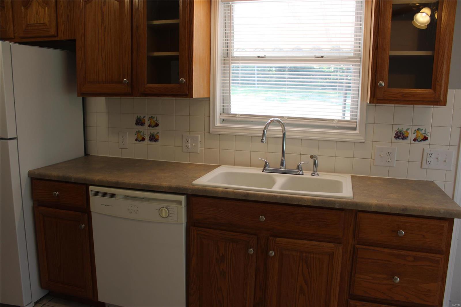 1640 Seminary Street Alton, IL 62002 - Photo 13 of 25 Gallery Image 13