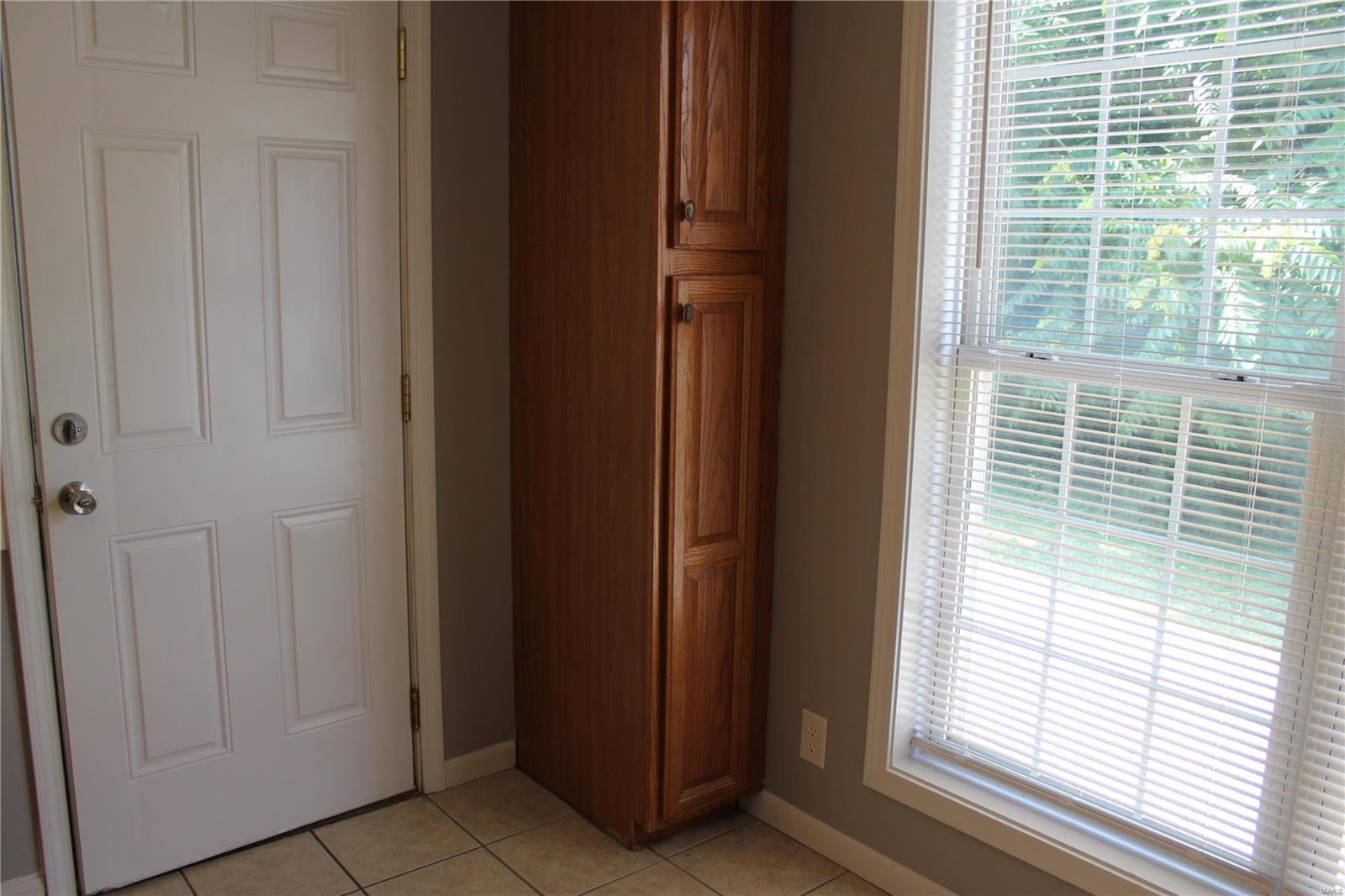 1640 Seminary Street Alton, IL 62002 - Photo 14 of 25 Gallery Image 14