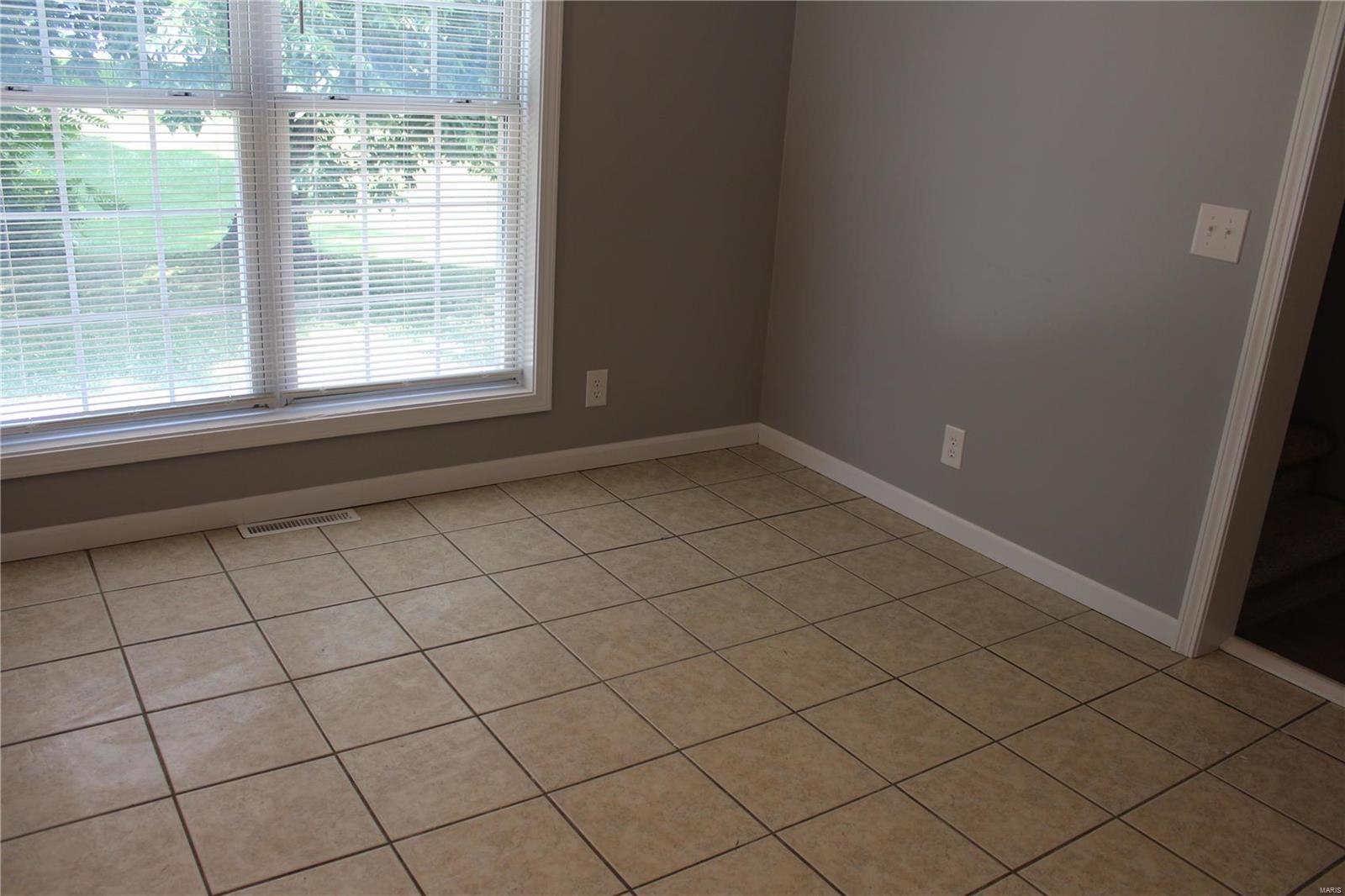 1640 Seminary Street Alton, IL 62002 - Photo 15 of 25 Gallery Image 15